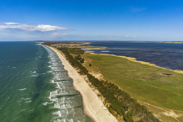 HIDDENSEE-P2260276